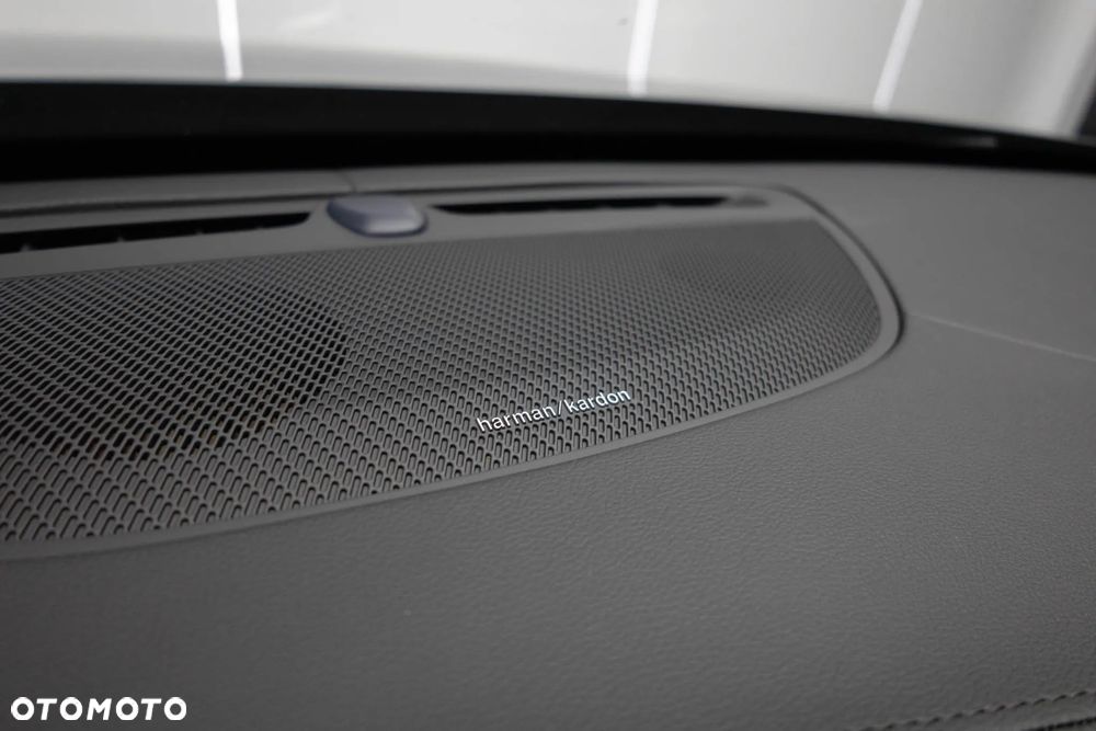 Volvo XC 90 B5 D AWD Ultimate Dark - 18