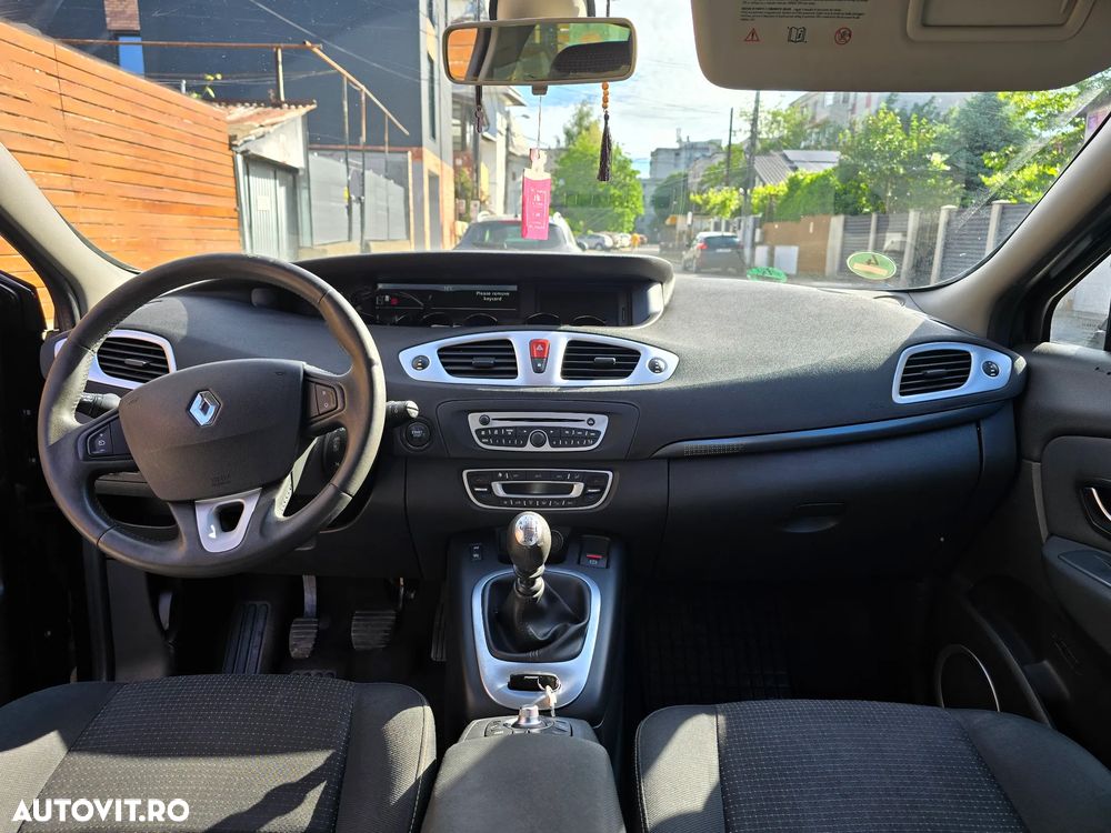 Renault Grand Scenic 1.9dCi Privilege - 5
