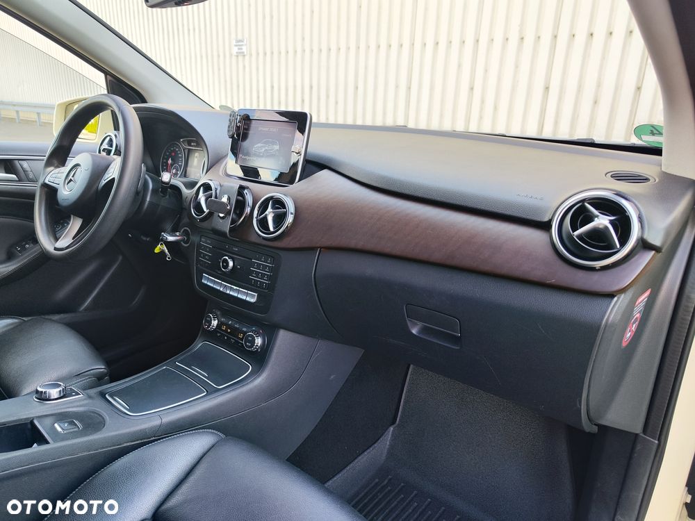 Mercedes-Benz Klasa B 180 (CDI) d 7G-DCT Style - 26