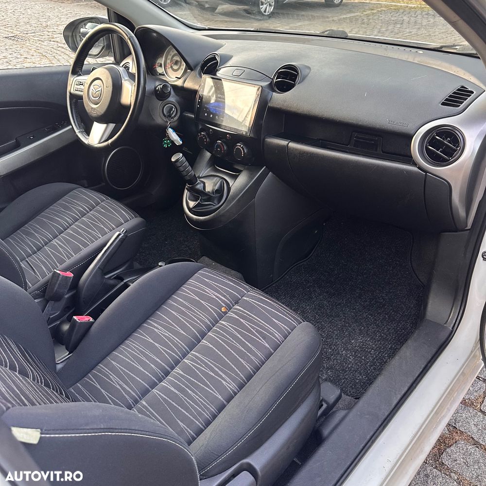 Mazda 2 1.3i TE - 6