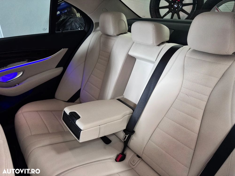 Mercedes-Benz E 300 de 4Matic 9G-TRONIC Avantgarde - 20