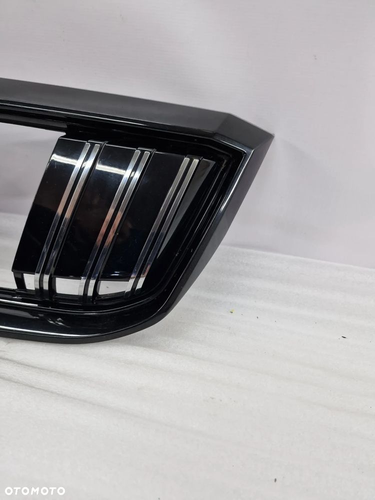 SKODA SUPERB 3V0 LIFT 19- ATRAPA / GRILL NA RADAR , NR 3V0853653J , NR AUKCJI GR84 - 6