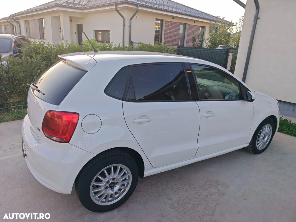 Volkswagen Polo - 2
