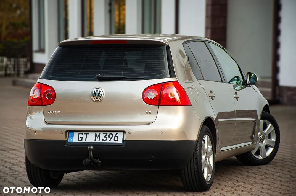 Volkswagen Golf 1.6 United - 17