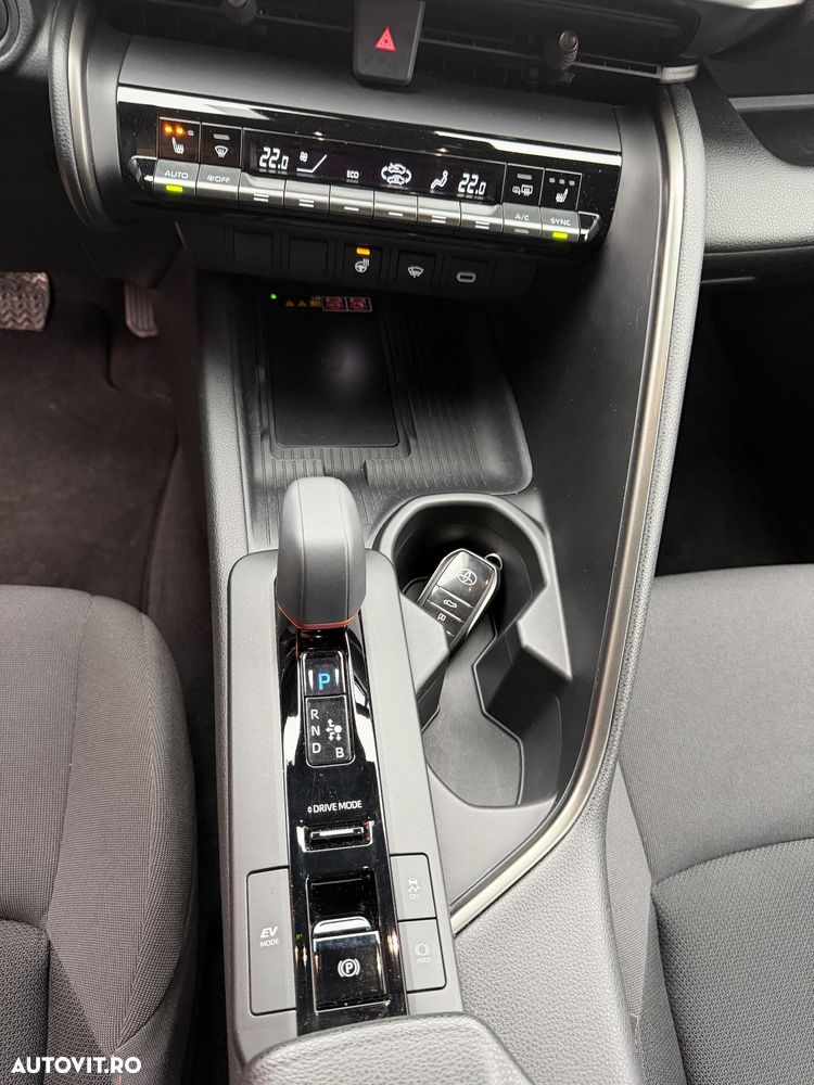 Toyota C-HR 1.8 Hybrid Team Deutschland - 34