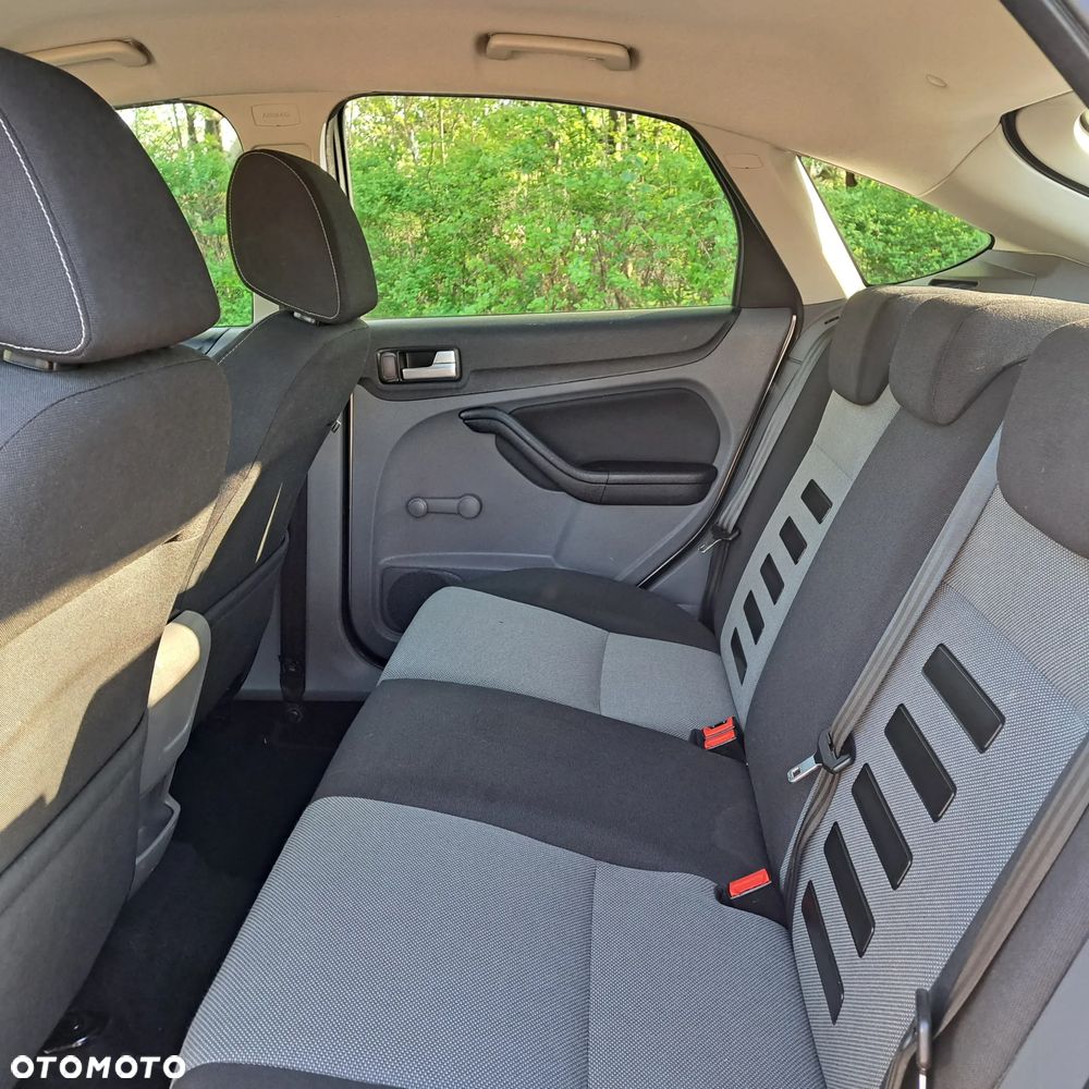 Ford Focus 1.6 TDCi Trend - 9