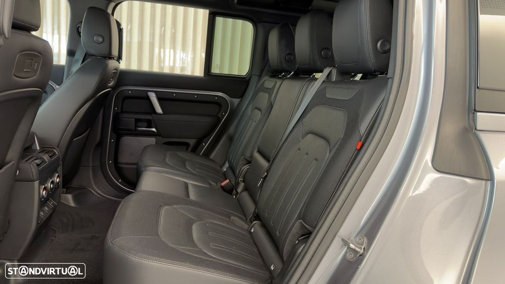 Land Rover Defender 110 D250 X-Dynamic HSE - 17