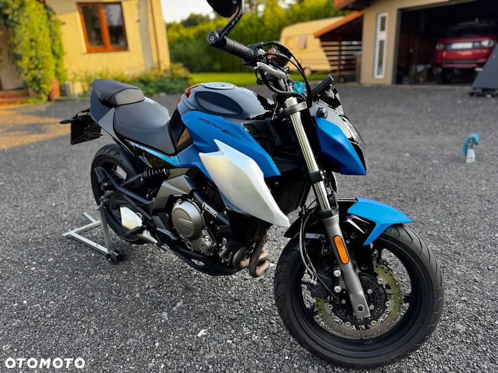 CFMoto 650 MT - 14
