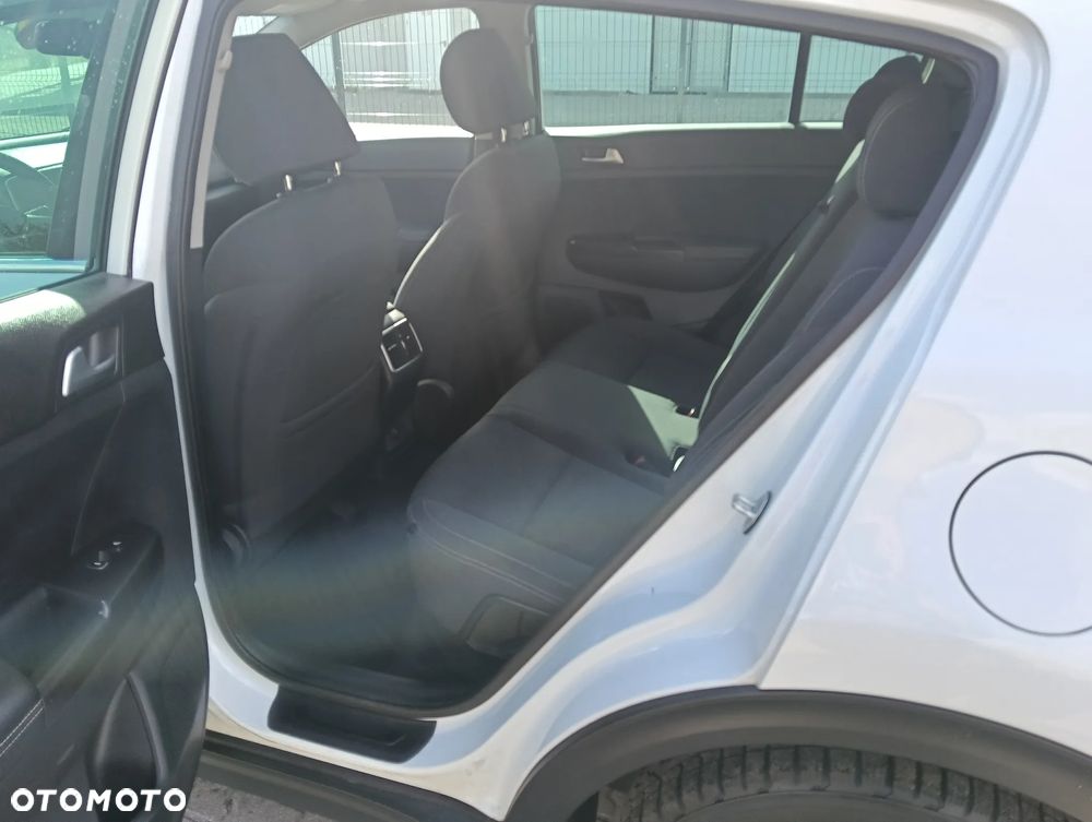 Kia Sportage 1.6 T-GDI 2WD SPIRIT - 18