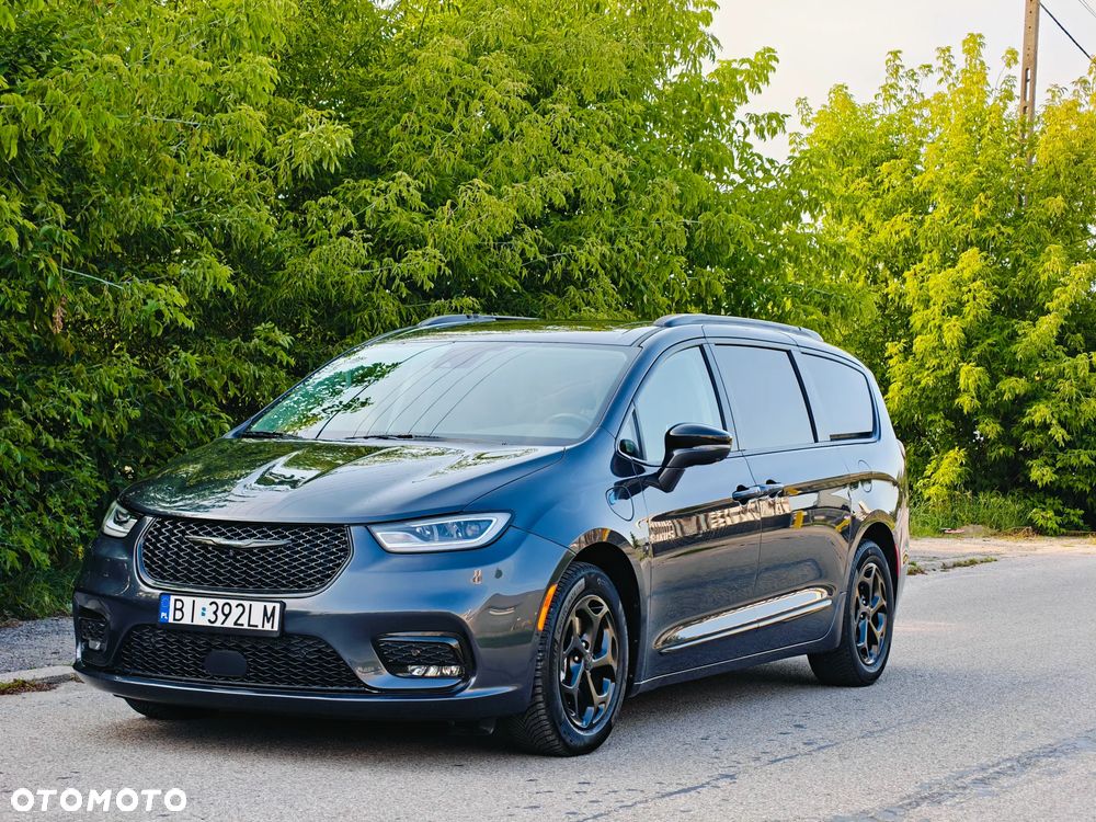 Chrysler Pacifica - 10
