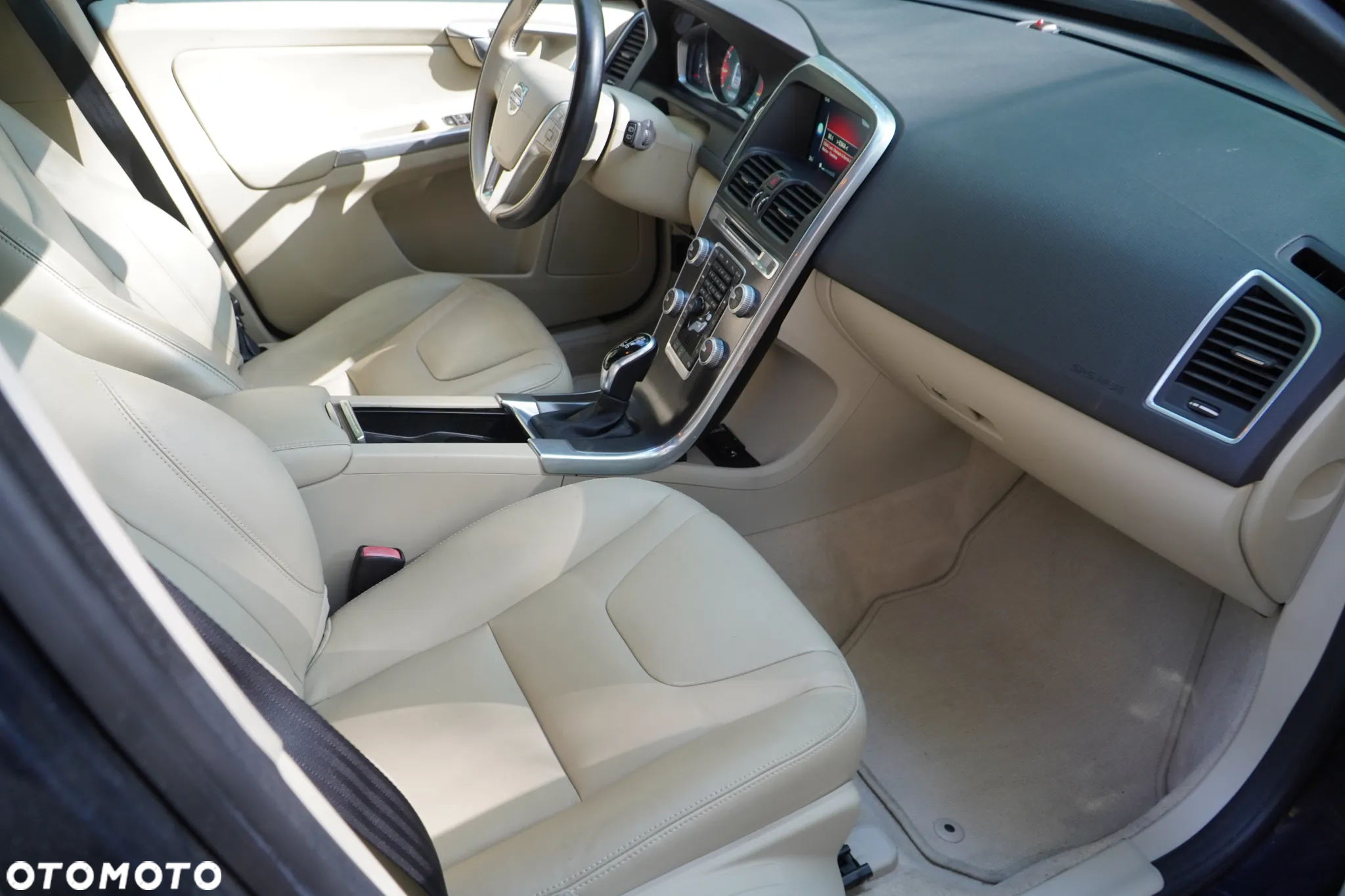 Volvo XC 60 T5 Momentum - 11