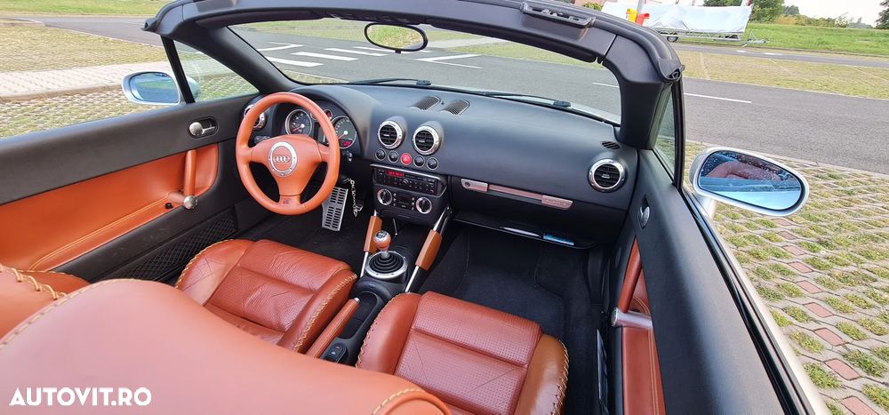 Audi TT Roadster 1.8 T quattro - 12
