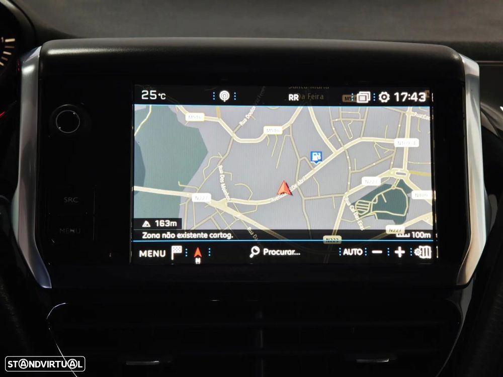 Peugeot 2008 1.2 PureTech Signature - 9
