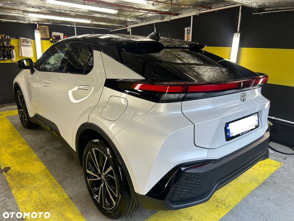 Toyota C-HR 2.0 Hybrid Executive - 11