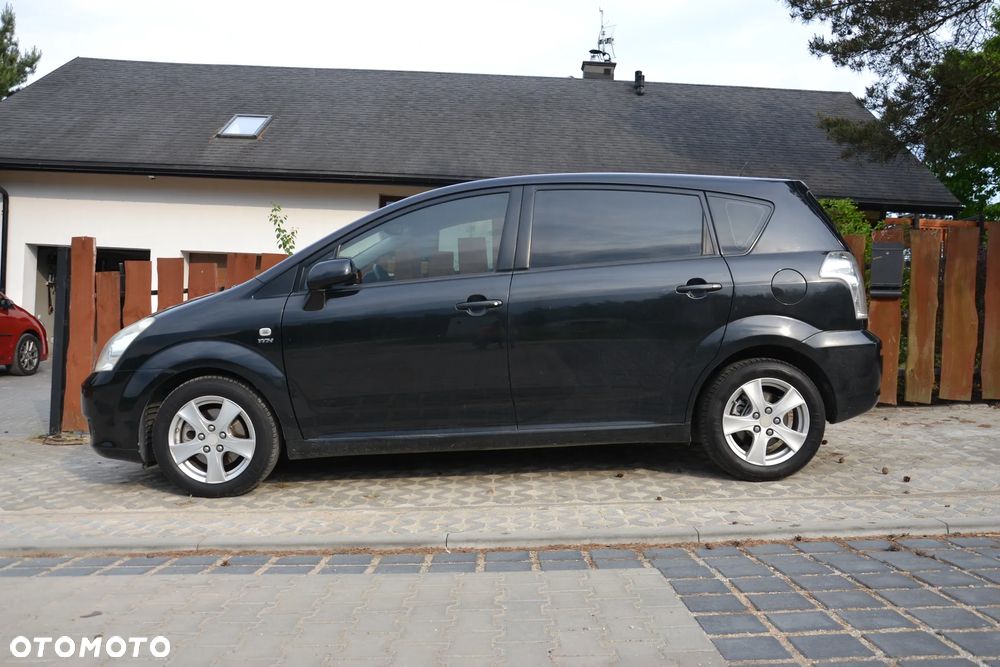 Toyota Verso - 3