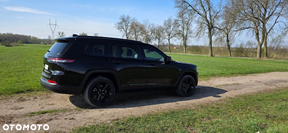 Jeep Grand Cherokee - 12