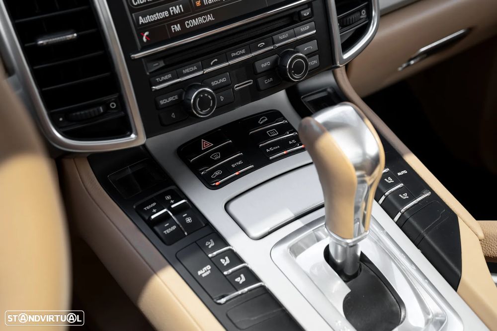 Porsche Cayenne S - 21