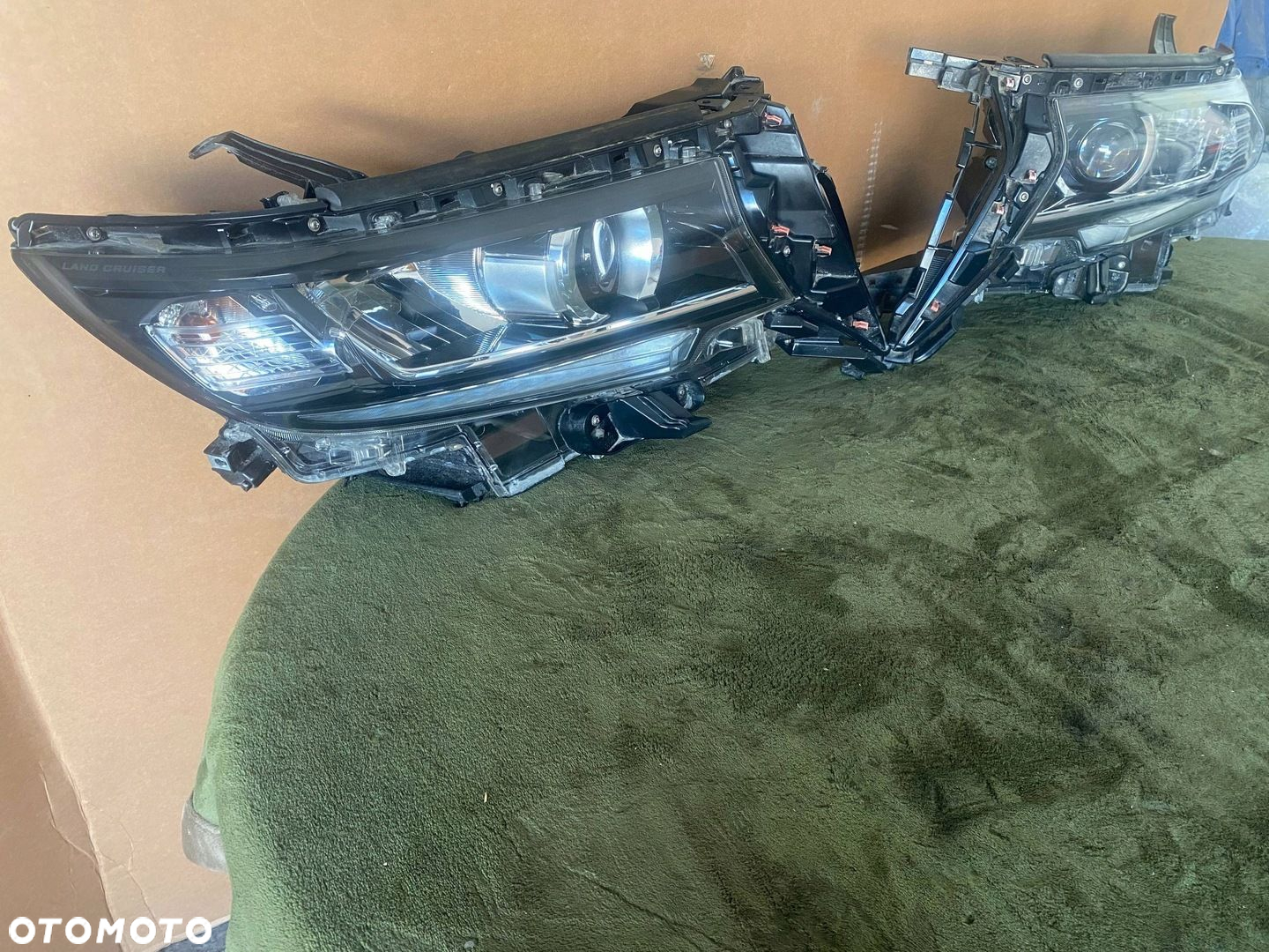 Komplet lamp Toyota Land Cruiser 150 lampa prawa i lewa - 3