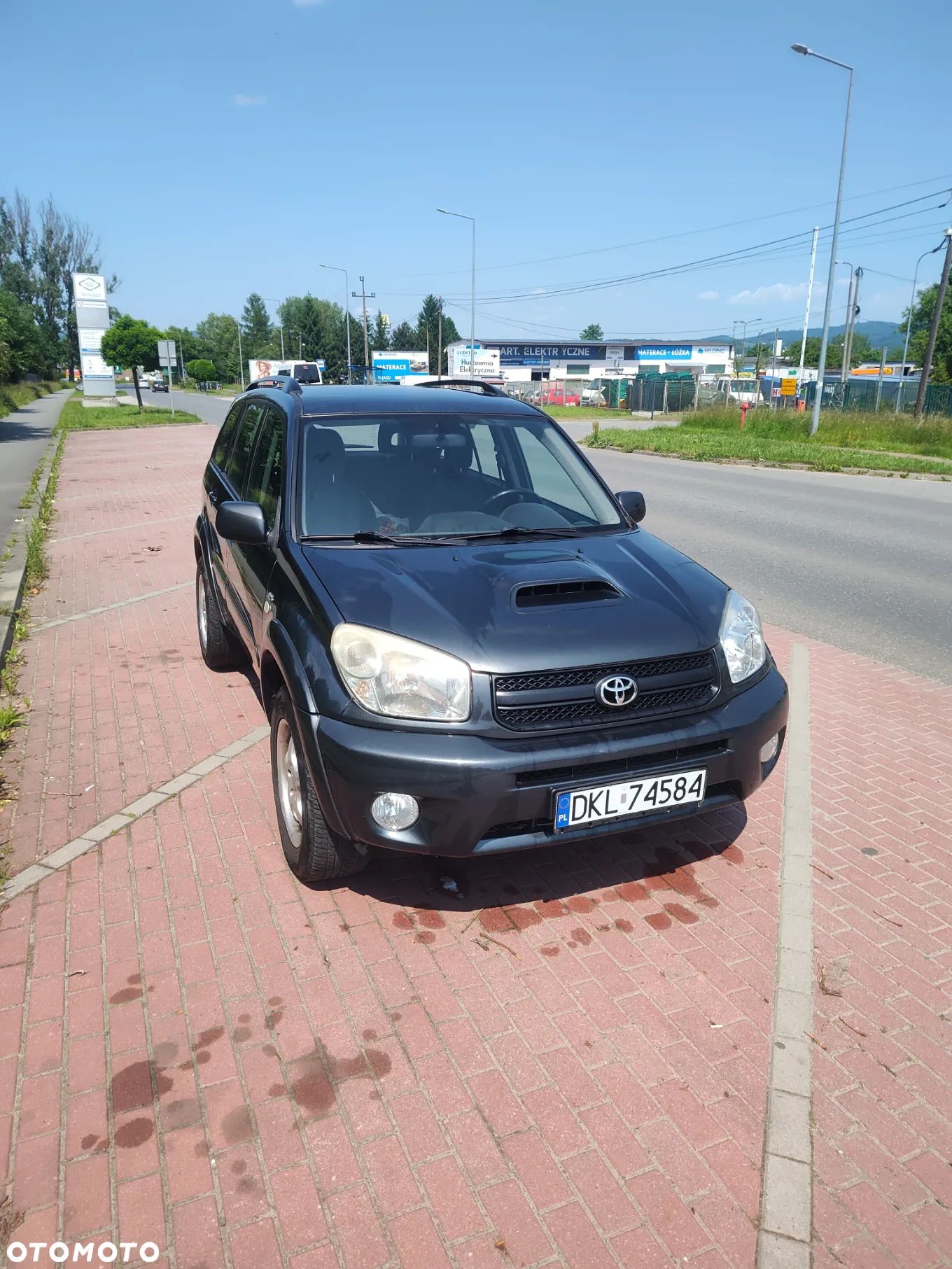 Toyota RAV4 - 1