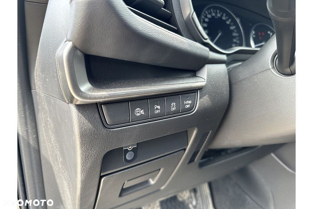 Mazda 3 e-SKYACTIV-X 2.0 M HYBRID - 10