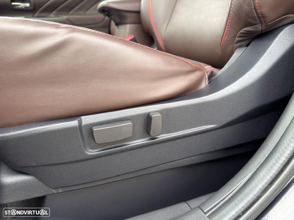 Mitsubishi Outlander 2.0 Instyle Navi - 22