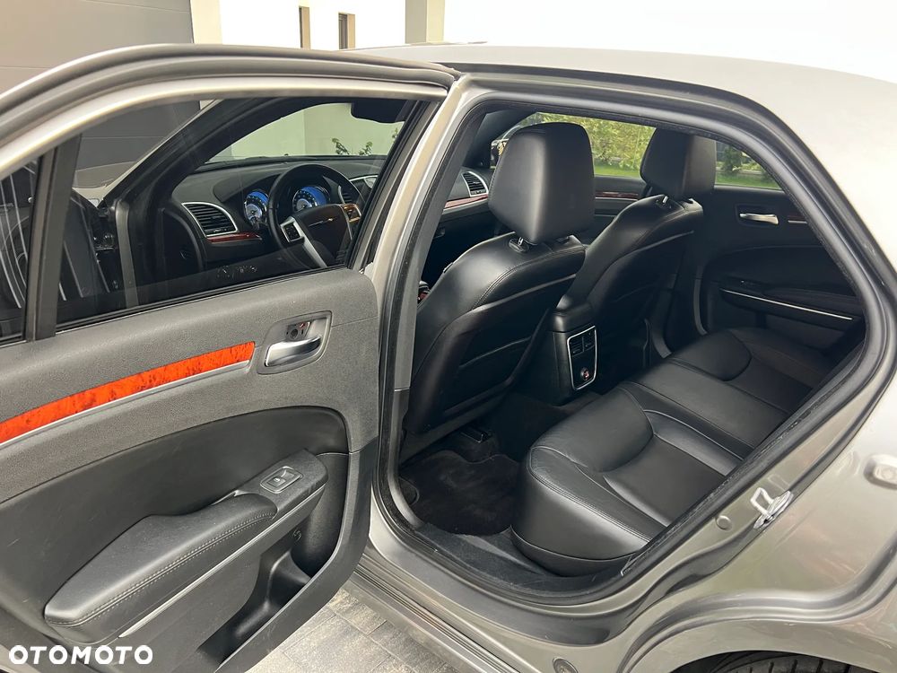 Chrysler 300C 3.5 V6 - 15