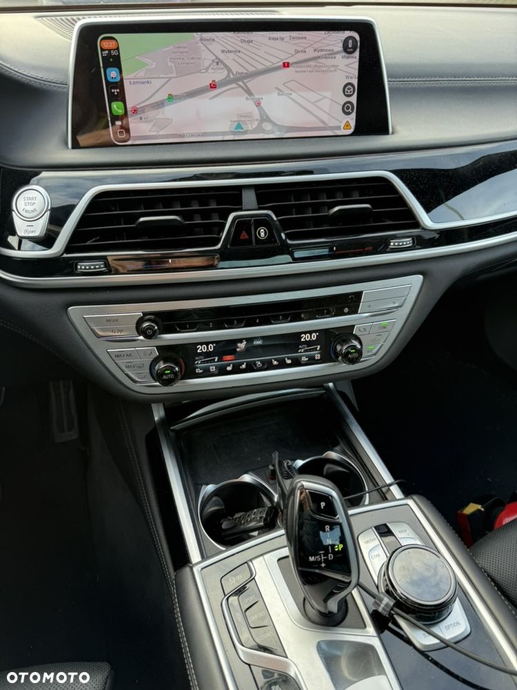 BMW Seria 7 750i xDrive sport - 25