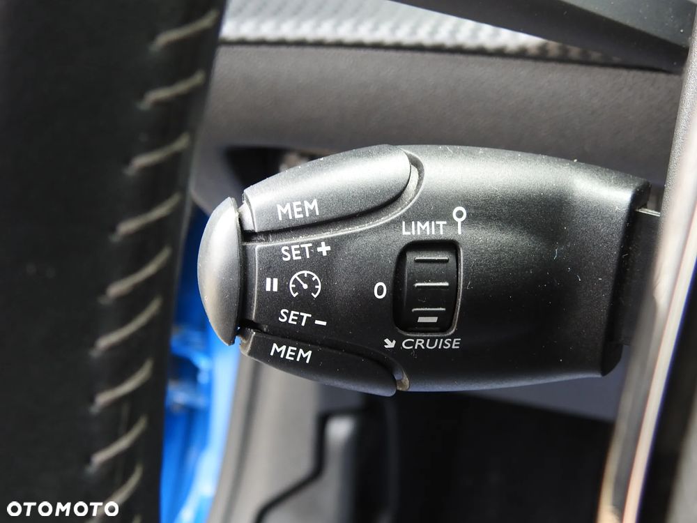 Peugeot 208 PureTech 75 Allure Pack - 20