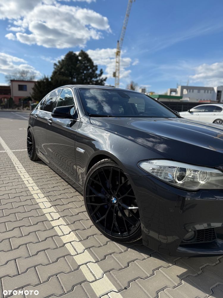 BMW Seria 5 525d xDrive - 6