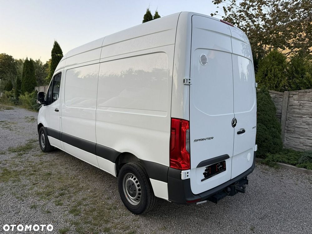 Mercedes-Benz Sprinter - 15