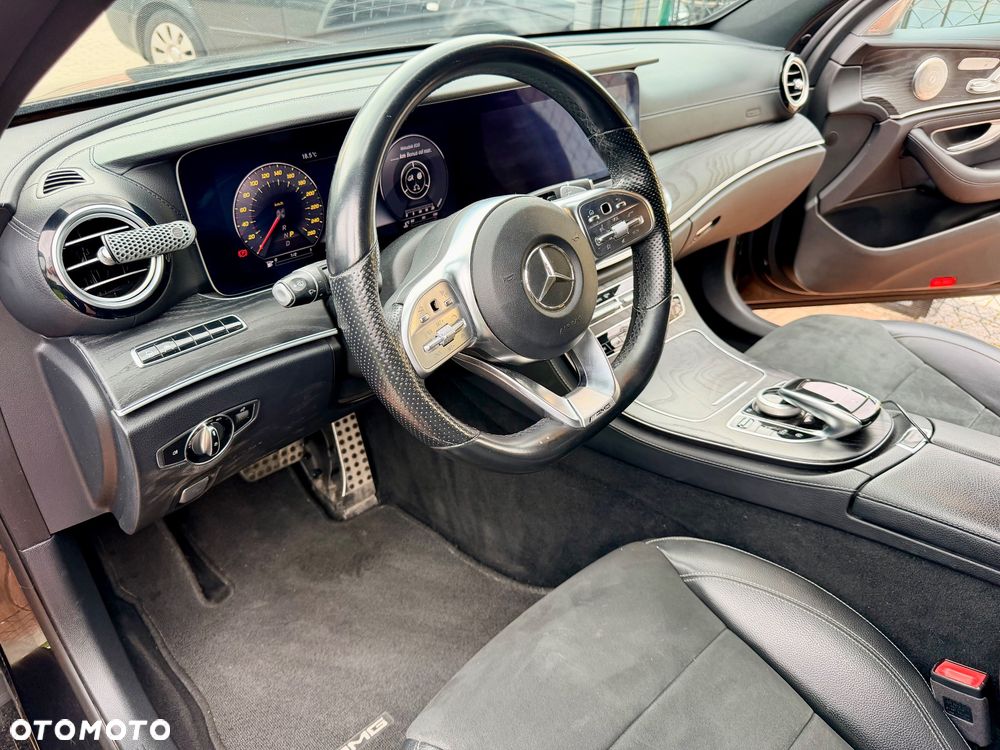 Mercedes-Benz Klasa E 220 d 4-Matic Business Edition 9G-TRONIC - 37