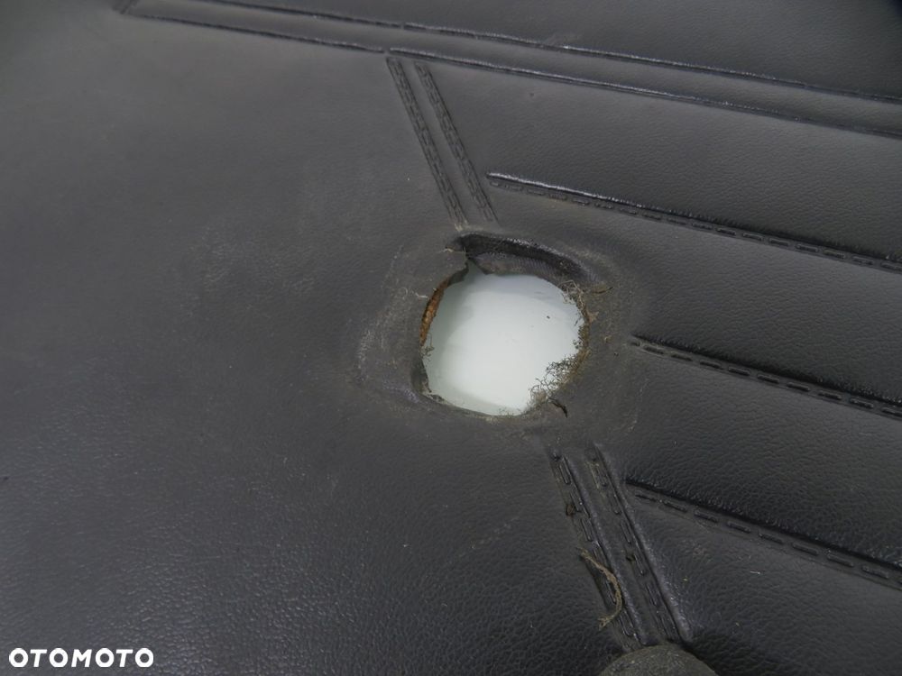 BOCZEK PRAWY PRZEDNI FIAT 126 - 5