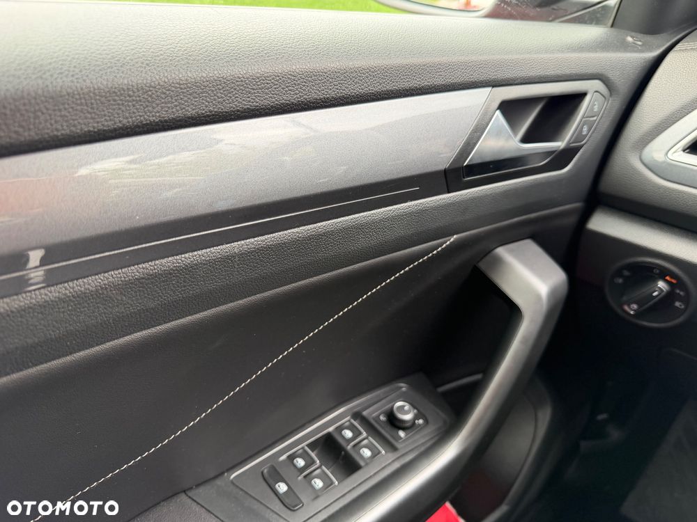 Volkswagen T-Roc 2.0 TDI SCR DSG ACTIVE - 23