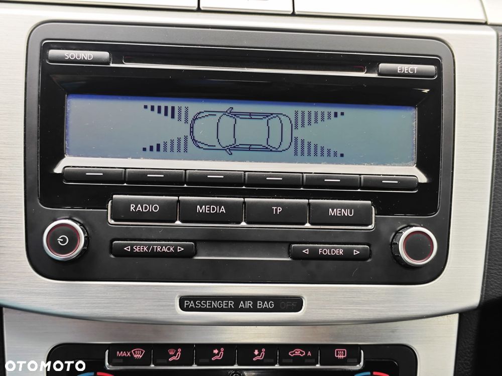 Volkswagen Passat - 31