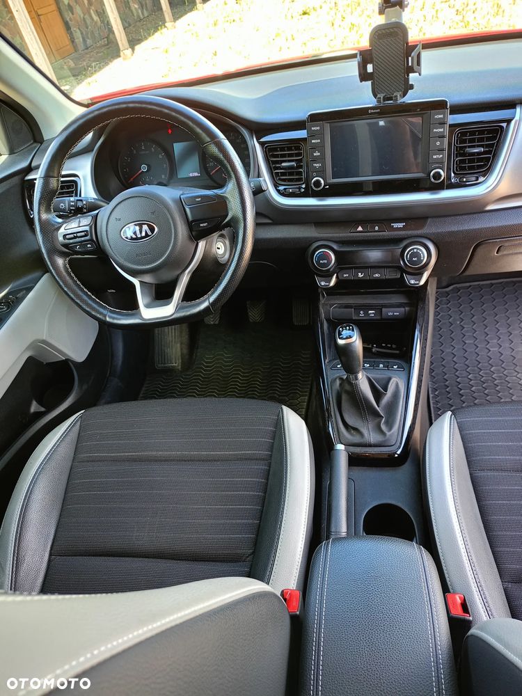 Kia Stonic 1.0 T-GDI L - 4