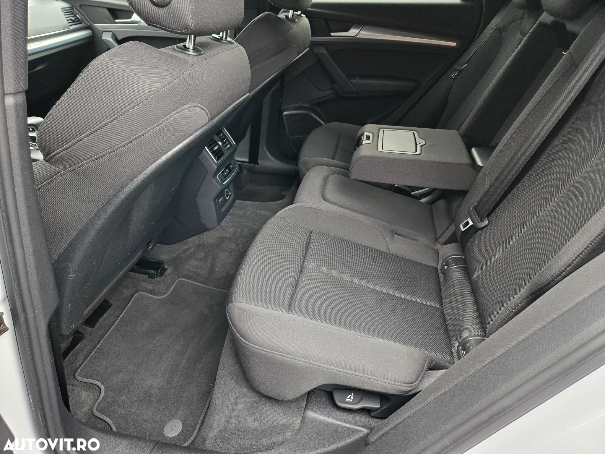 Audi Q5 40 TDI quattro S tronic sport - 29