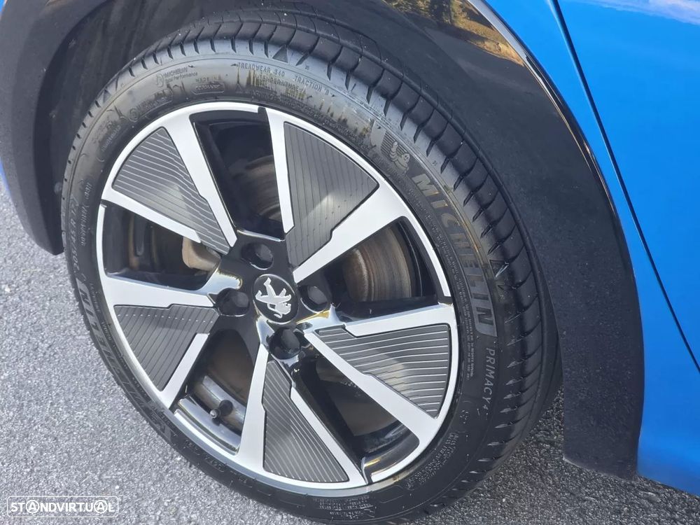 Peugeot e-208 - 17