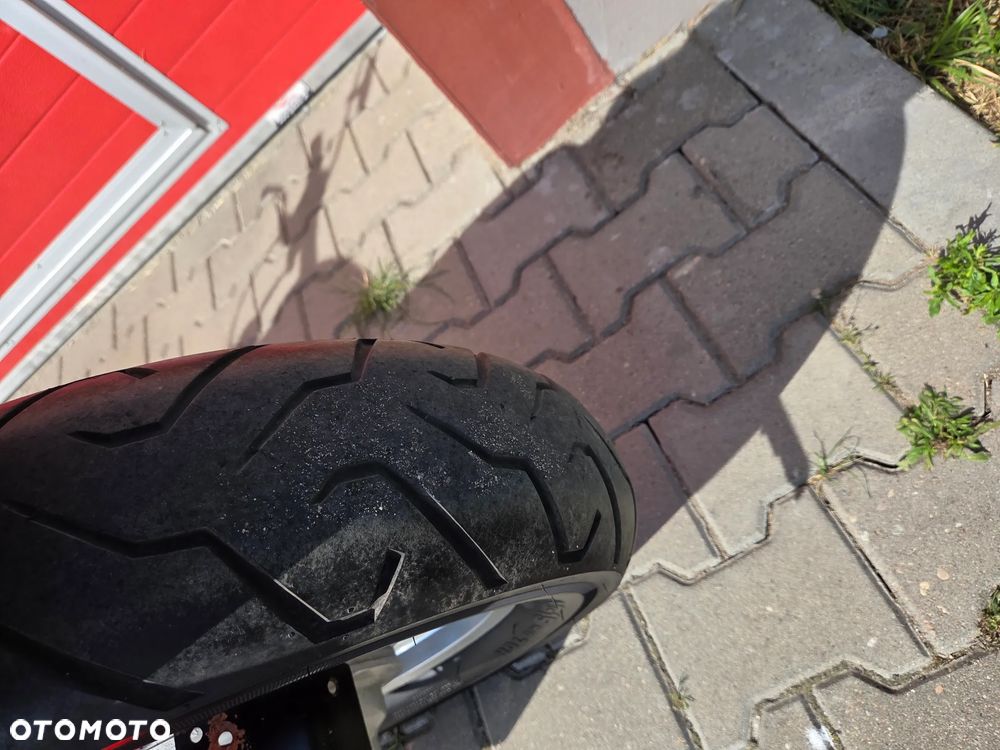 Suzuki Intruder - 9