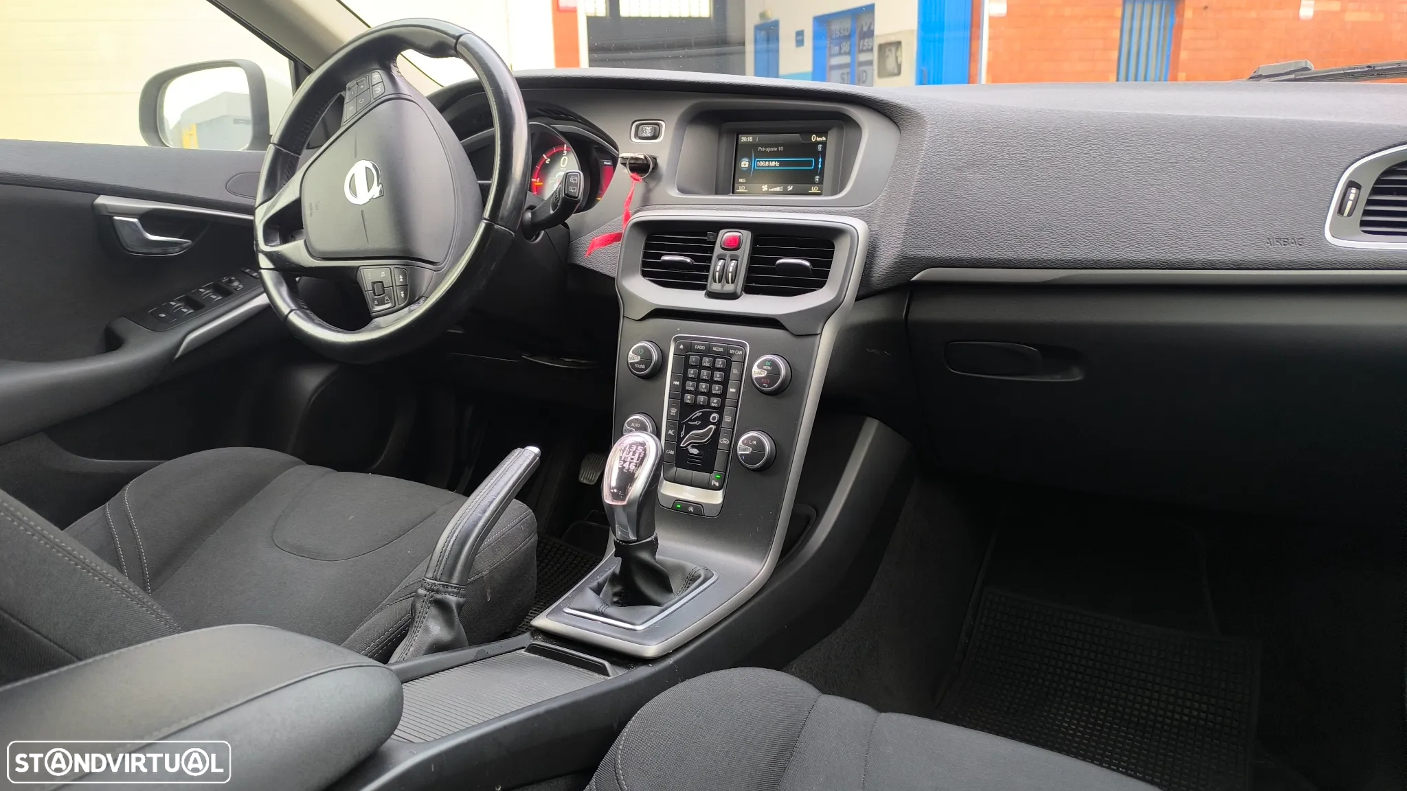 Volvo V40 1.6 D2 Eco Momentum - 6