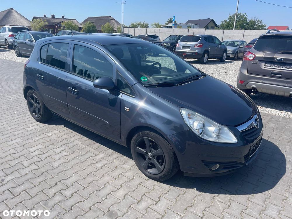 Opel Corsa 1.4 16V Innovation - 1