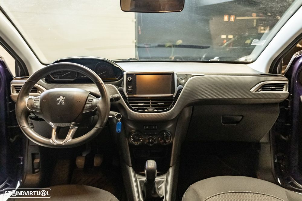 Peugeot 208 1.2 PureTech Style - 12
