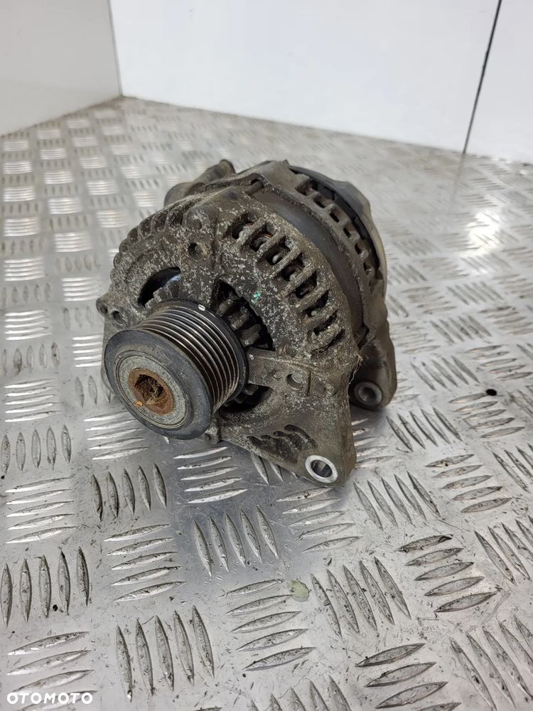 Suzuki Grand Vitara II 1.9 DDIS Alternator - 3