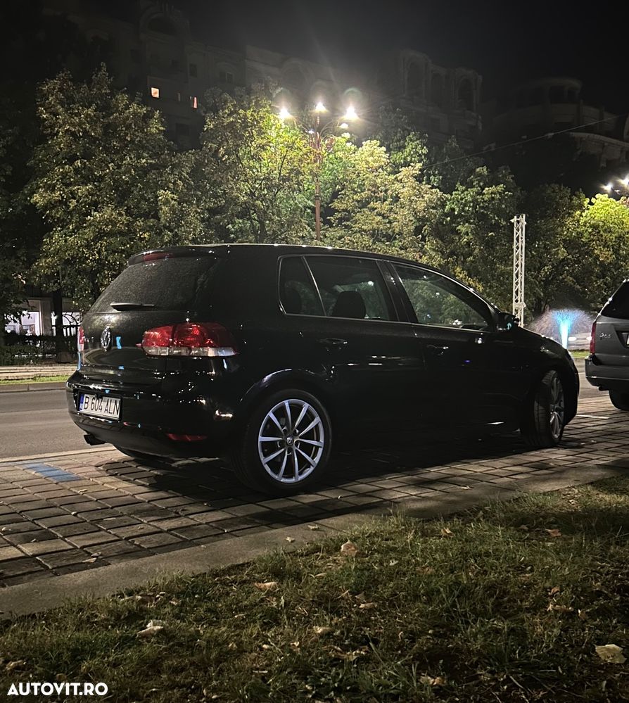 Volkswagen Golf - 11