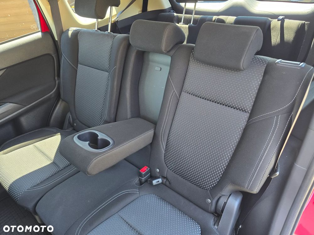 Mitsubishi Outlander - 13