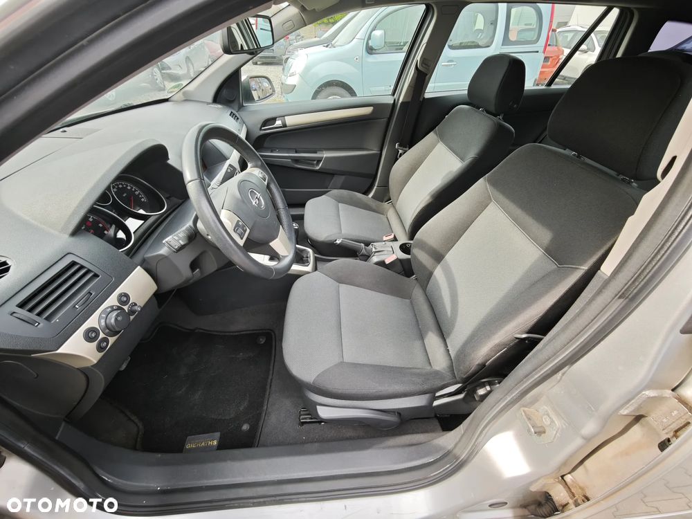 Opel Astra 1.6 Catch me - 28
