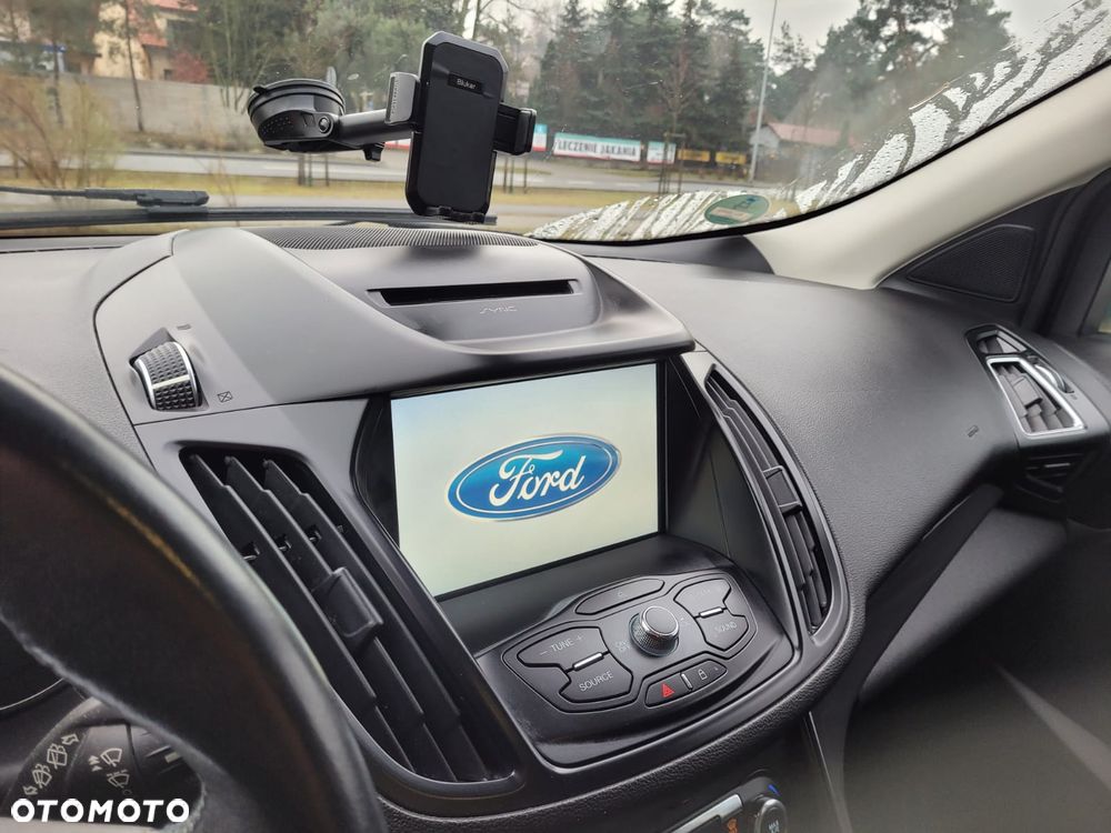 Ford Kuga 2.0 TDCi 2x4 Titanium - 21