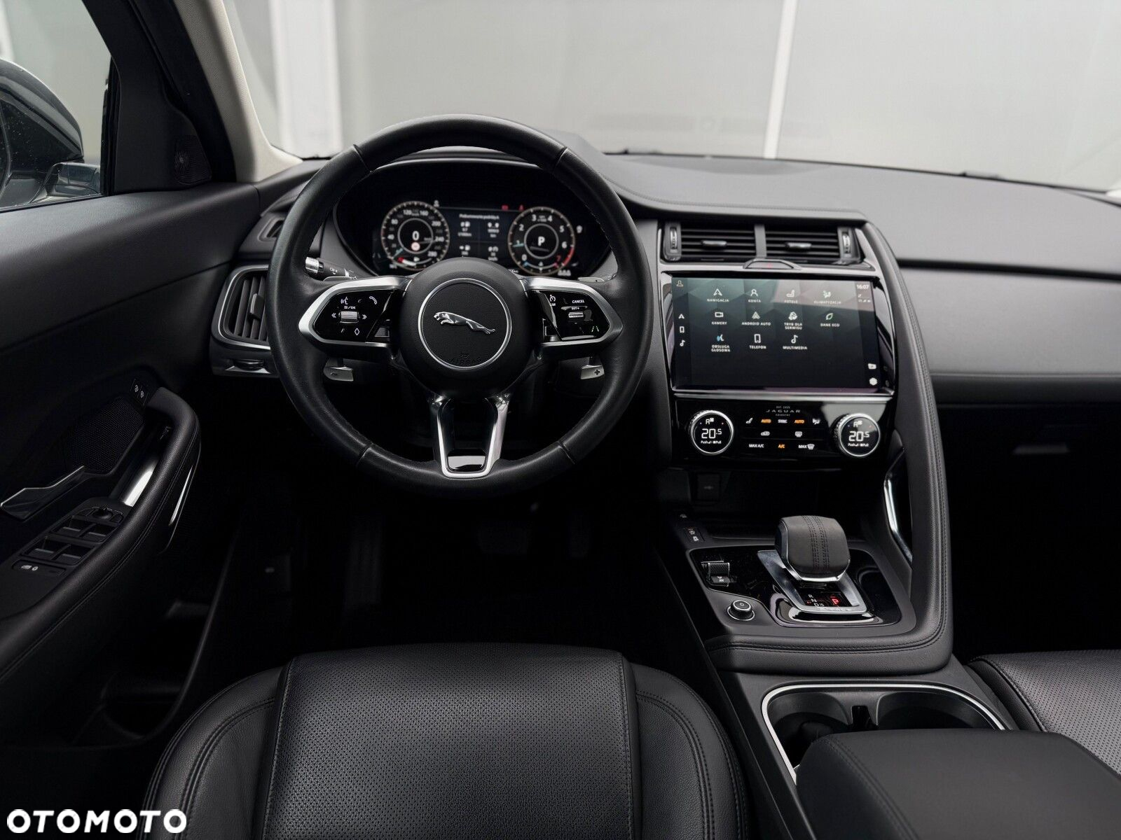 Jaguar E-Pace - 15