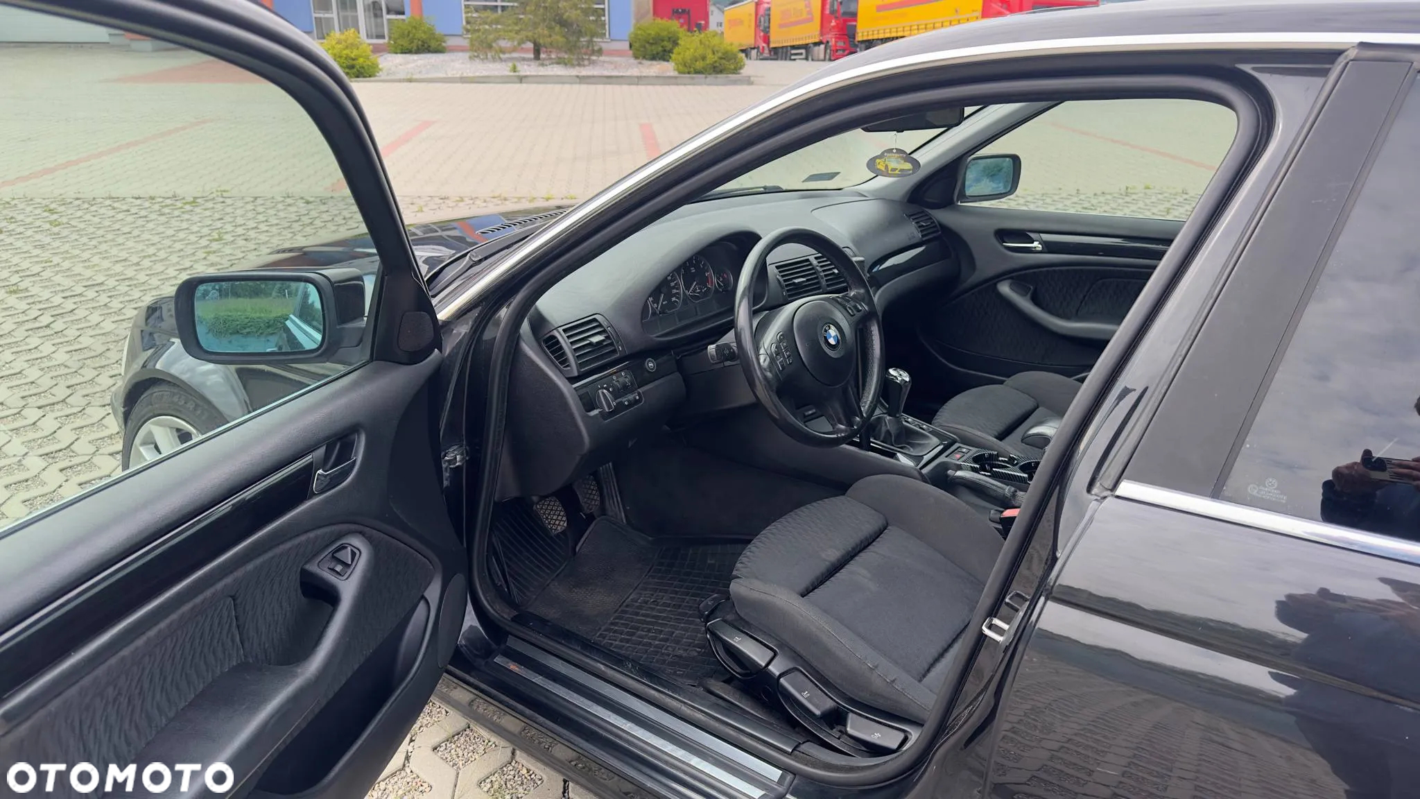 BMW Seria 3 330i - 11