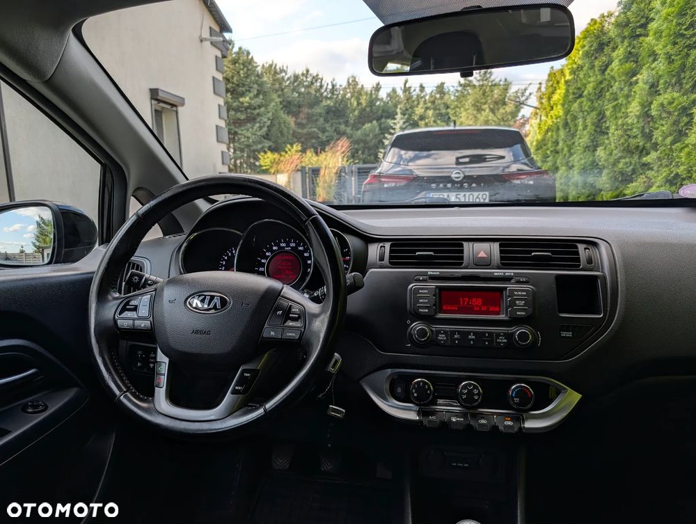 Kia Rio - 27