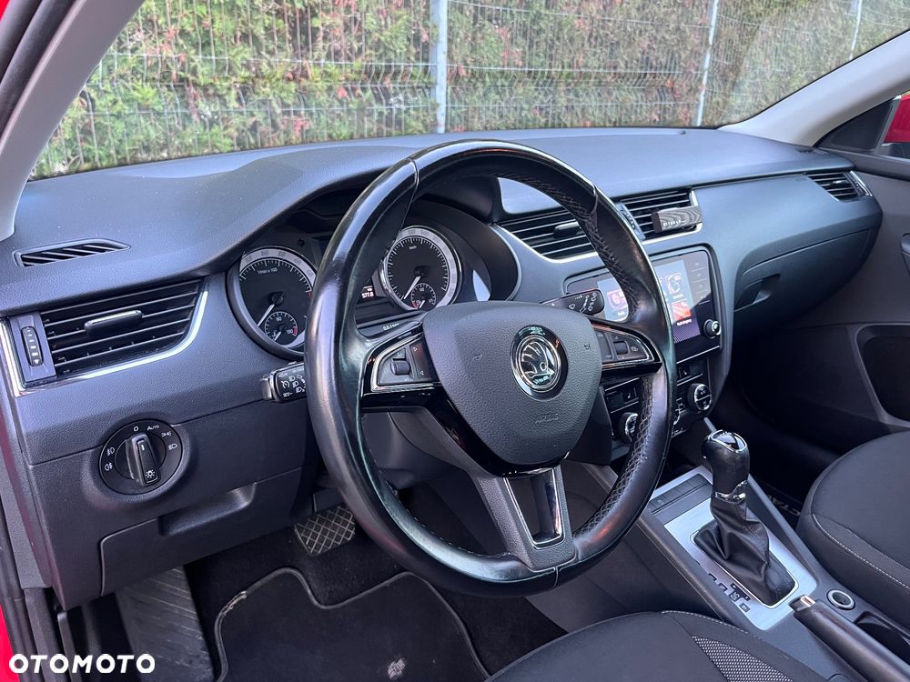 Skoda Octavia 1.6 TDI DSG Ambition - 8